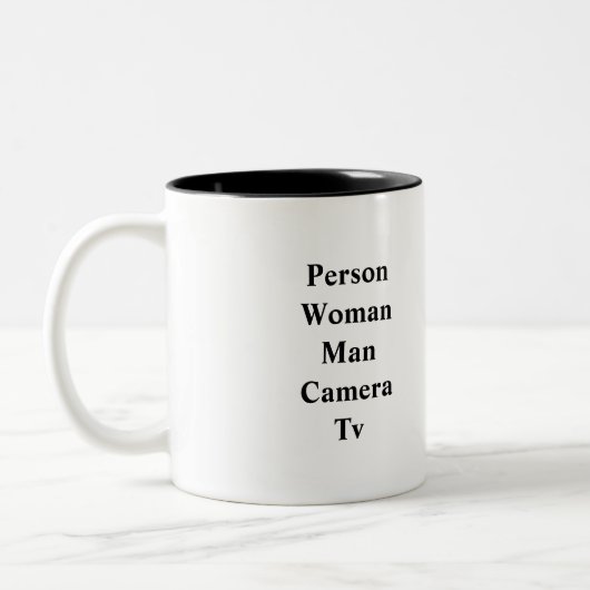 個人女性の男性カメラテレビトランプ引用文おもしろマグカップ ツートーンマグカップ (左)
