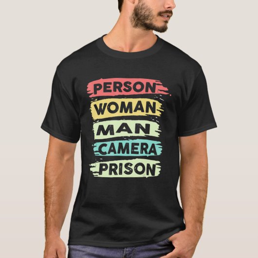 個人女性男性カメラ刑務所3 Tシャツ (正面)