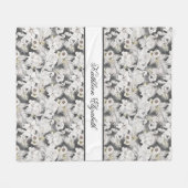 個人用に設定する白い灰色の白鳥の花エレガントフローラ フリースブランケット (正面(横))