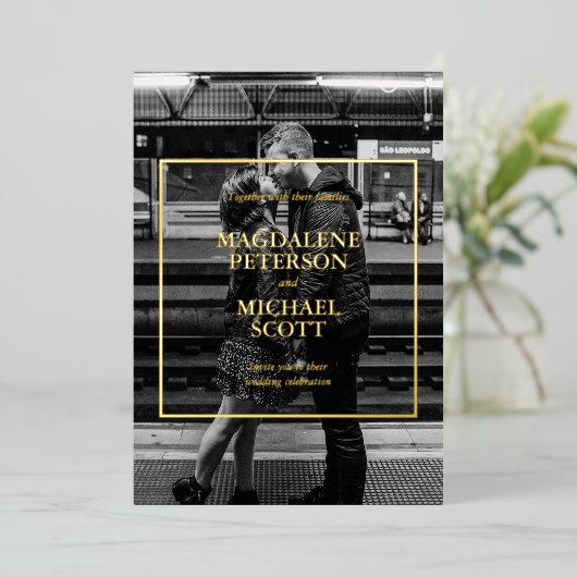 個人用の白黒フォト金ゴールドフレーム 箔招待状 (立ち正面)