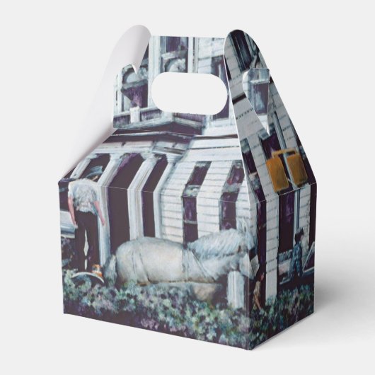 個人的なイメージが込められている フェイバーボックス (正面サイド)