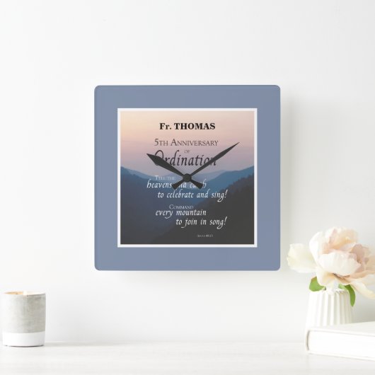 個人設定の叙階おめでとう スクエア壁時計 (ホーム)