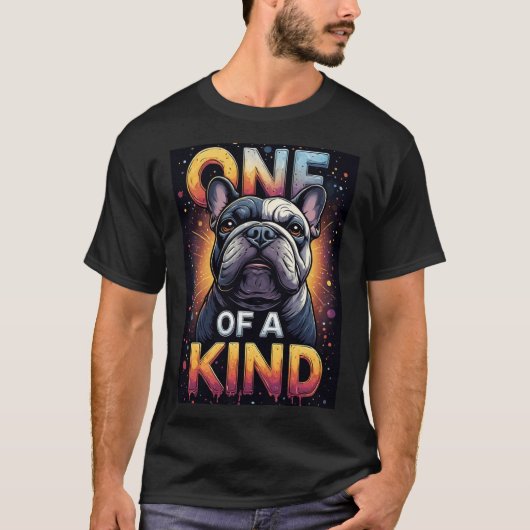 個性的で鮮やかな犬の肖像画 Tシャツ (正面)