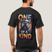 個性的で鮮やかな犬の肖像画 Tシャツ (裏面)