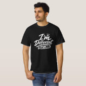 個性的な私 Tシャツ | 太字 ユニークなタイポグラフィ (正面フル)