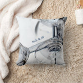 倒れたクリスタルワインゴブレット クッション (ブランケット)