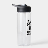 借金のない旅で ウォーターボトル (右面)