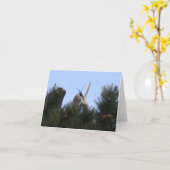 偉大な青サギが愛を交わす カード (黄色い花)