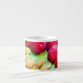 健康な赤いラズベリーとアーモンド水の色 エスプレッソカップ