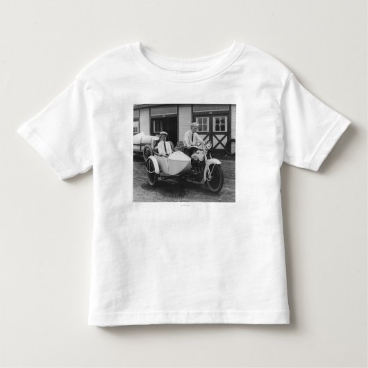 側車が付いているハーレーデイヴィッドソンのオートバイの人 トドラーTシャツ (正面)