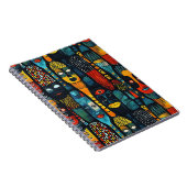 偶像を持つアフリカの部族パターン。 ノートブック (右側)