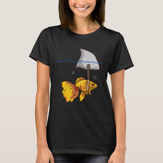 偽のサメ金魚 Tシャツ (正面)