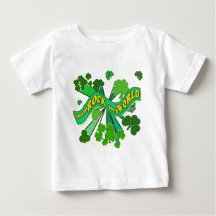 偽りの石は私の世界の緑St Tシャツを軽く打ちます ベビーTシャツ