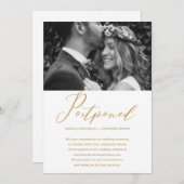 偽物の金を使った結婚式延期のお知らせ 新しい日付の写真 案内状 (正面/裏面)