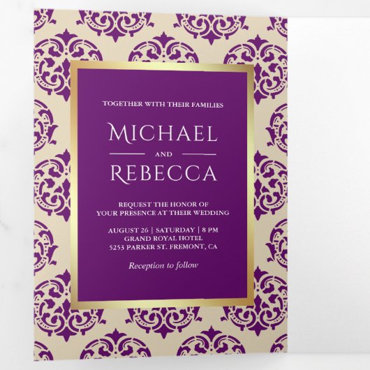 偽物の金箔の紫色のダマスク柄の結婚式の写真 三つ折り招待状 (内部最初)