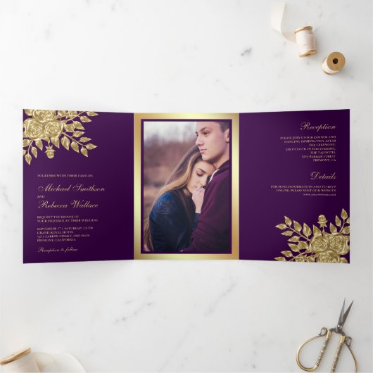 偽物の金箔の葉の花模様の紫色の結婚式 三つ折り招待状 (内部)