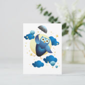 傘で飛んでいるかわいいフクロウ ポストカード (スタンド正面)