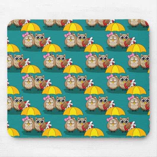 傘とレッドチョコレートボックスが付いたかわいいフクロウ好き マウスパッド (正面)
