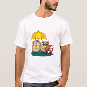 傘とレッドチョコレートボックスが可愛いフクロウ好き Tシャツ