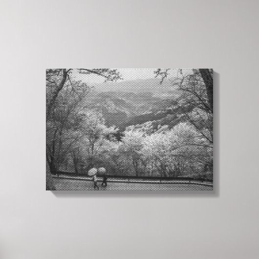 傘を持つ人々 キャンバスプリント (正面)