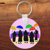 傘を持つ修道女"雨を期待" キーホルダー (正面)