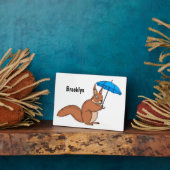 傘マンガが描かれた可愛い赤リス フォトプラーク (側面)