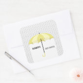 傘 ベイビー シャワーのギフトタグ 黄色のパーティーファーバー スクエアシール (封筒)