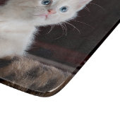 傷つきやすい白い子猫 カッティングボード (角)
