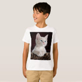 傷つきやすい白い子猫 Tシャツ (正面フル)