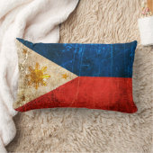 傷付けられ、擦り切れたなヴィンテージのフィリピン人の旗 ランバークッション (ブランケット)