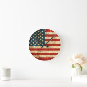 傷付けられ、擦り切れたなヴィンテージの米国旗 ラウンド壁時計 (ホーム)