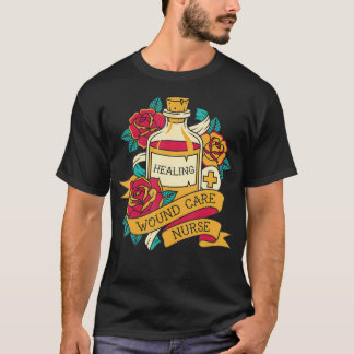 傷病看護師の治癒ポーション タトゥースタイル Tシャツ