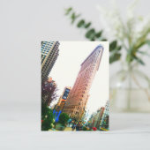 傾いたフラチロン建物 澄ん ポストカード (スタンド正面)