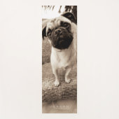 傾く頭部が付いているあなたの一流の|のパグを加えて下さい ヨガマット (正面)