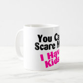 傾斜している私に子供がある私をおびえさせます コーヒーマグカップ (正面左)
