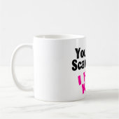 傾斜している私に子供がある私をおびえさせます コーヒーマグカップ (左)