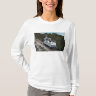 傾斜の眺めのケーブル・カー Tシャツ