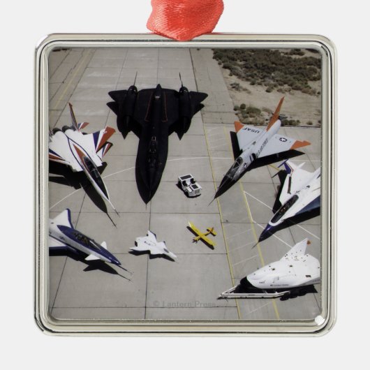 傾斜路の1997年のDrydenの研究の航空機艦隊 メタルオーナメント (正面)