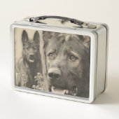 働くジャーマン・シェパード犬- GSD メタルランチボックス (裏面)
