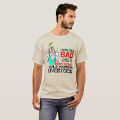 働く牛の牛のカウボーイユーモア牧場の生活 Tシャツ (正面フル)