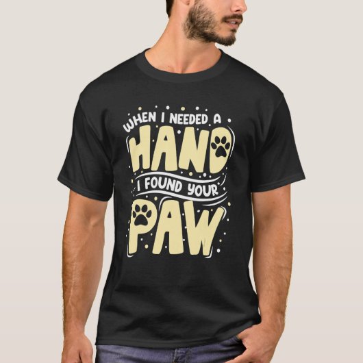 僕が一番暗い時間に手を伸ばして君の手を見つけた Tシャツ (正面)