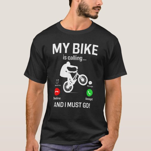 僕の自転車が呼んでる、行かなきゃ 自由なスタイルのB Tシャツ (正面)