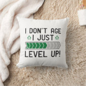 僕は年を取ってただレベルアップしているわけではない クッション (ブランケット)