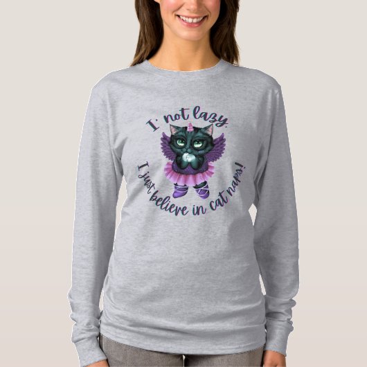 僕は猫の昼寝のタイポグラフィ信じで、怠け者じゃない Tシャツ (正面)