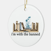 僕は禁止された本を持っておもしろいいる セラミックオーナメント (左)