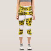 僕は警察のテープが通らないように怒っている カプリレギンス (正面)