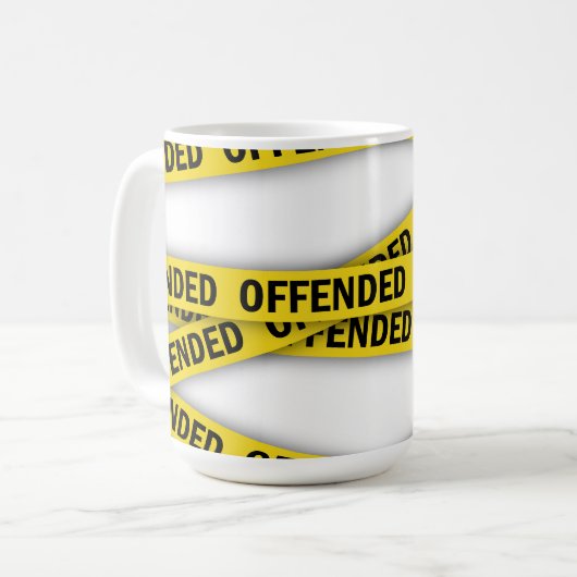 僕は警察のテープが通らないように怒っている コーヒーマグカップ (正面左)