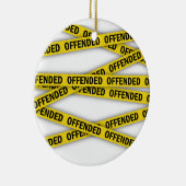 僕は警察のテープが通らないように怒っている セラミックオーナメント (右)