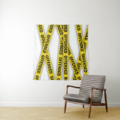 僕は警察のテープが通らないように怒っている タペストリー (インサイチュ(横))