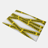 僕は警察のテープが通らないように怒っている ドアマット (アングル)